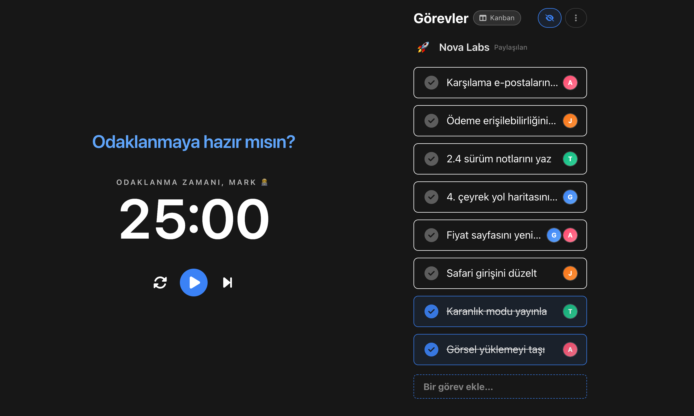 BluePomodoro zamanlayıcısı, yanındaki görev listesiyle birlikte 25 dakikalık bir odak turunu başlatmaya hazır